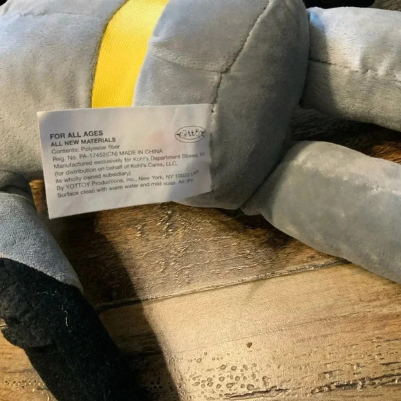 Kohl's Cares Plush Batman With Cape 16" Stuffed Doll Toy DC Comics Lovey Soft - Picture 6 of 7